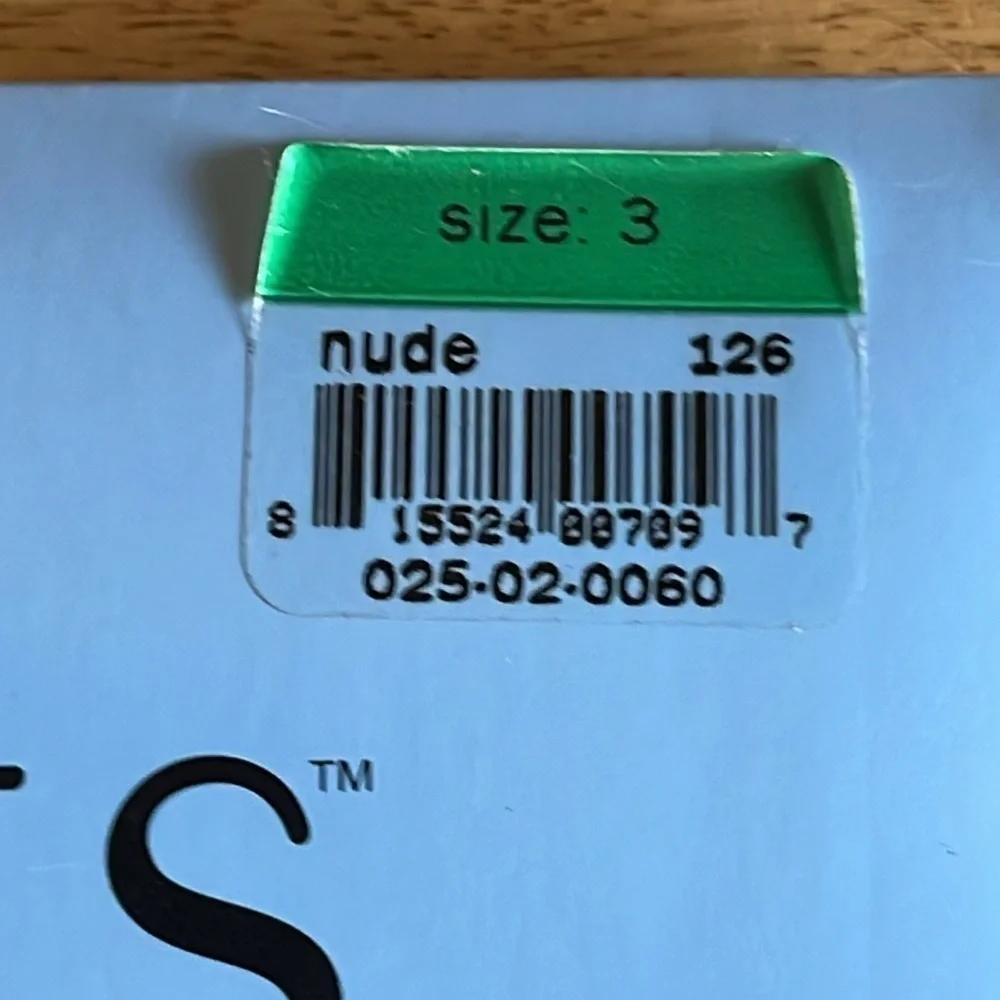 NWT Assets By Sara Blakely Nude Perfect Pantyhose